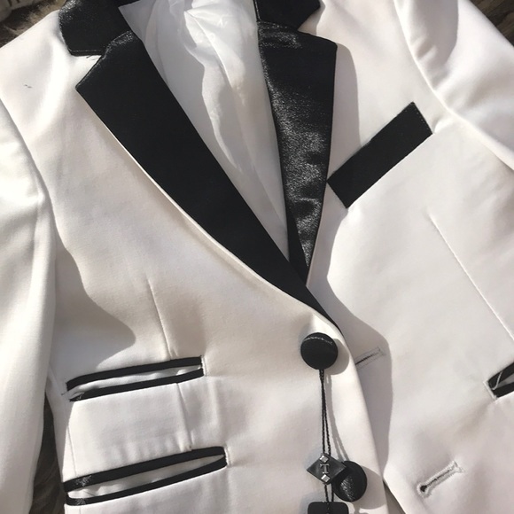 NWT Tazio 2 Piece Tuxedo with Satin Lapel. Size 2T - Picture 7 of 8